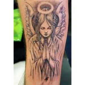 #meganmassacredreamtattoo My megan dream tatt would be like this a angle in prey on my leg woth color. To represent life
