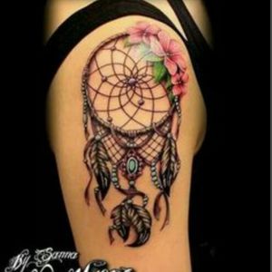 This is such an AWESOME tattoo  but I would like to add a twist to it and have the feather to be a feathered cancer, heart disease, kidney disease ribbons... 🙄 😇 #megandreamtattoo megandreamtattoo#dreamtatoo