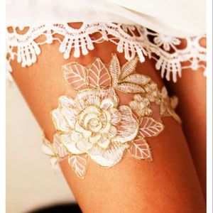 #megandreamtattoo I know it's an actual garter but I love the design. Thinking either black ink, or a mix of bright colors.