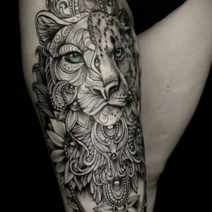 #Tattoo #Leg #Best #beautiful #felin #wild #cat #pointillisme #detail #much #eyes #green #loveit