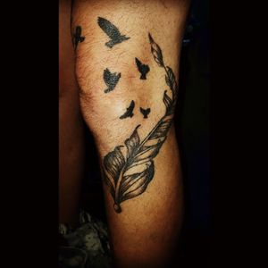#selftattoo #freehandtattoo #feather #crow #raventattoo  self tattoo upside down and freehand