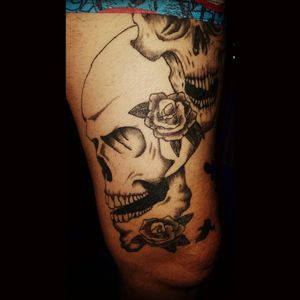 #skulltattoo #skull #selftattoo #freehandtattoo  self tattoo upside down and freehand. Unfinished.....