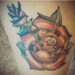 (This picture is intentionally low quality to prevent tattoo stealing! Please don't steal my beautiful tattoo!)Made custom for me by the talented Josh Braig at buckle up tattoo in Branson, Missouri. This photo is pre-touch up!#rose #neotraditional #neotraditionalrose #floral #thightattoo #fullcolor
