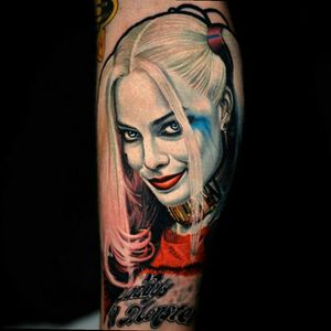 Great Suicide Squad Harley Quinn tattoo by Nikko Hurtado. #NikkoHurtado