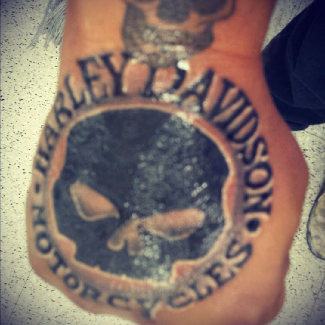 Willy G Tattoo on Twitter Bit of skull action on the hand today RT if  you dig it  willyg willygtattoo tattoo httpstcohnx1REPO7b   Twitter