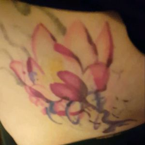 Watercolor lotus #watercolor #lotus #lotustattoo #hip #hiptattoo
