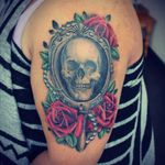 Skull reflection mirror with roses #roses #skull