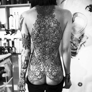 entering for #megandreamtattoo courtesy of #GuyLeTatooer on the lovliest #hannahsnowdon , the piece is sick af 👌 would love something like this