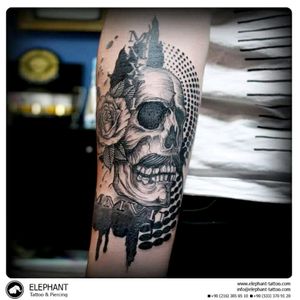 Tattooed by @erdemtug   #neotraditional #bodyart  #tattooartist #tattooist #design  #designer #turkiye #istanbul  #ink #inkup #blackworkers #blackandgrey #blackwork #tattoo #world #skull #tattooflash #skulltattoo