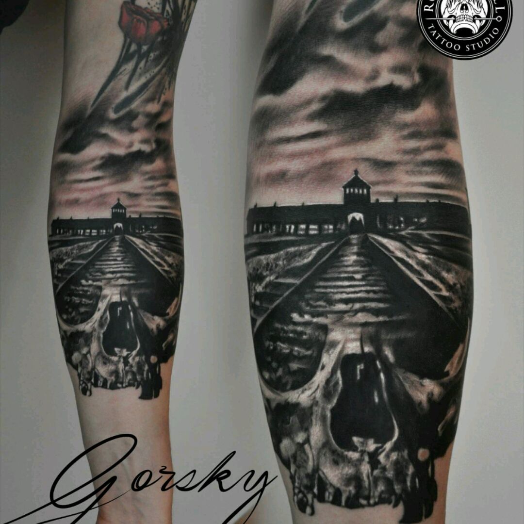 Twitter 上的EmpireTattooBostonSome fresh black and gray detailed train  tracks by artist Chris Reilly at Empire Tattoo Boston bostontattoo tattoo  Boston empire httpstcoxdJXGdo8AP  Twitter