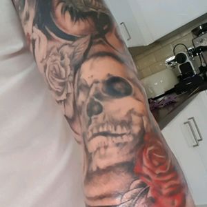 Skull and Rose sleeve