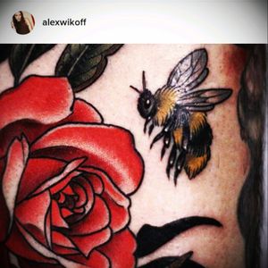 Thank you Alex for sharing this beautiful tattoo from Kristen Holiday. I'm beyond jealous of this beauty. #savethebees #ilovebumblebees