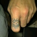 Was bored one day after tuning my machine up, so I did an eye on my finger #fingertat #inkaholic