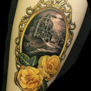 #meagandreamtattoo  amazing haunted house, I love the yellow roses so much!