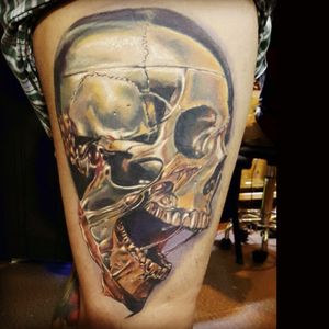 Gold skull done by WORKAHOLINKZ TATTOO STUDIO ARTIST RICSON BUETA. #workaholinkztattoostudio #workaholinkz #skulltatoo #goldskull #GoldenSkullTattoo #tattooph #tattoophoto #Tattoodo