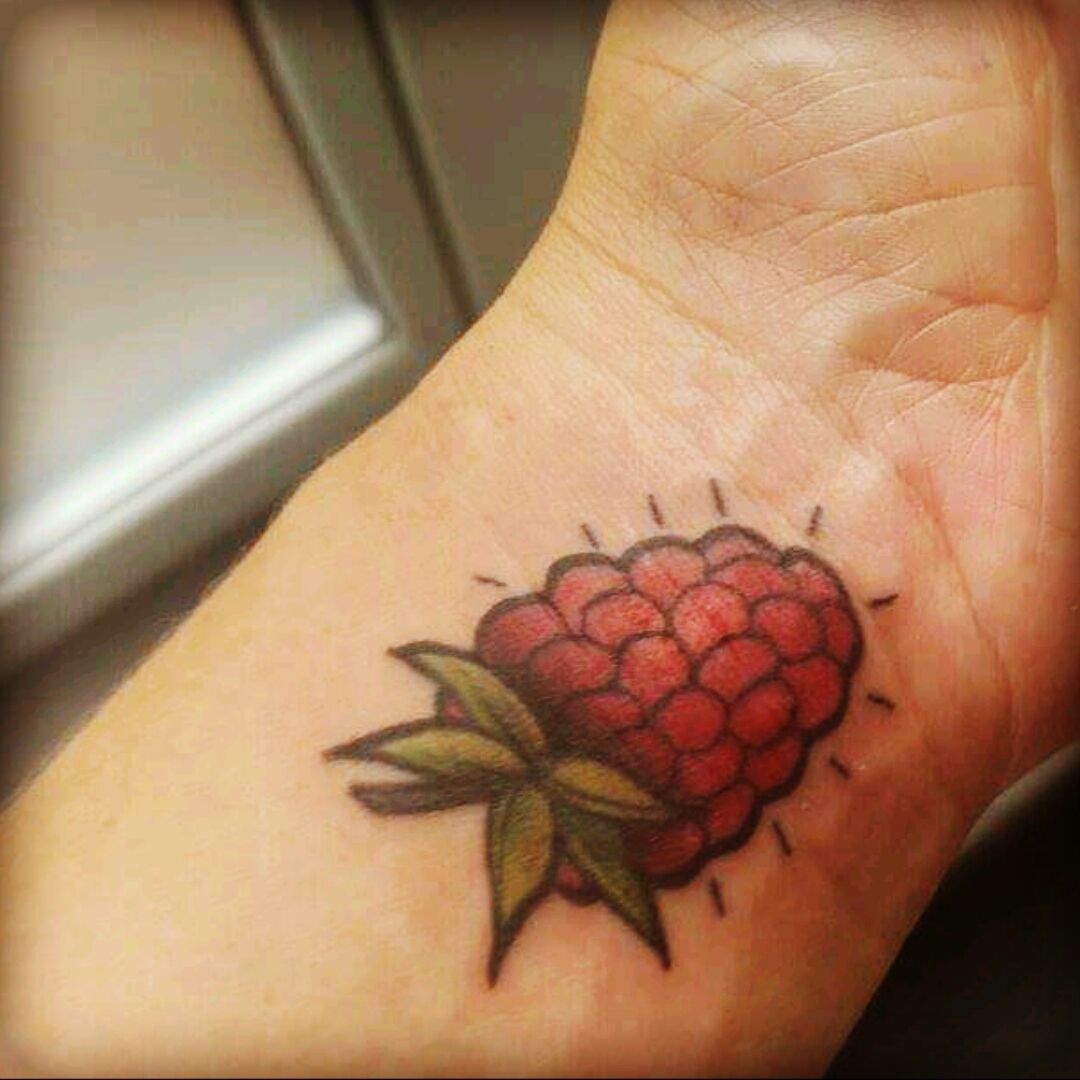 Tattoo uploaded by Tikki Meou • #raspberries #raspberry #himbeere #fruit •  Tattoodo