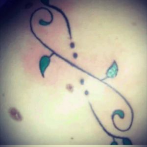 #infinity #2ndtattoo #feminine #tattooedmom