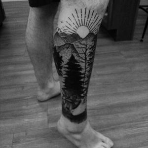 Right side of calve sleeve. Still need about 3 hours to finish it.