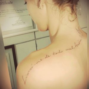 #fineline #fé #tracosfinos #caligrafia #tattoodelicada #cute #lovetatto #TatuadoraBrasileira #robertamarela #robertanogueira #tatuaje #delicada #tats