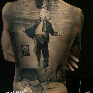 #tattoodo #tattoo #drowning #drowned #back #backpiece #realism #realistic #dreamtattoo #blackandgrey #inled #art #tattooart #details #fineline #original