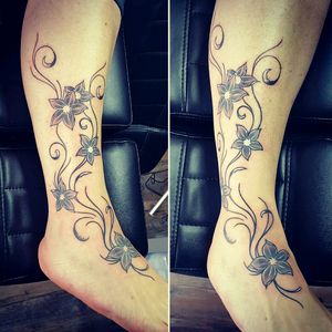 #feathertattoo #feather #tattooart #tattoos #tattoo #tattooartist #art #ink #tattooed #tattooing #inked #sketch #tattoolife #tattooflash #tattooer #instatattoo #tattooist #tattoosofinstagram #tattooedgirls #tattoooftheday #tatts #illustration #inklife #bodyart #tattoostudio #tattooink #beautiful #inkaddict #inkedlife #тату #blackwork #tattooedgirls
