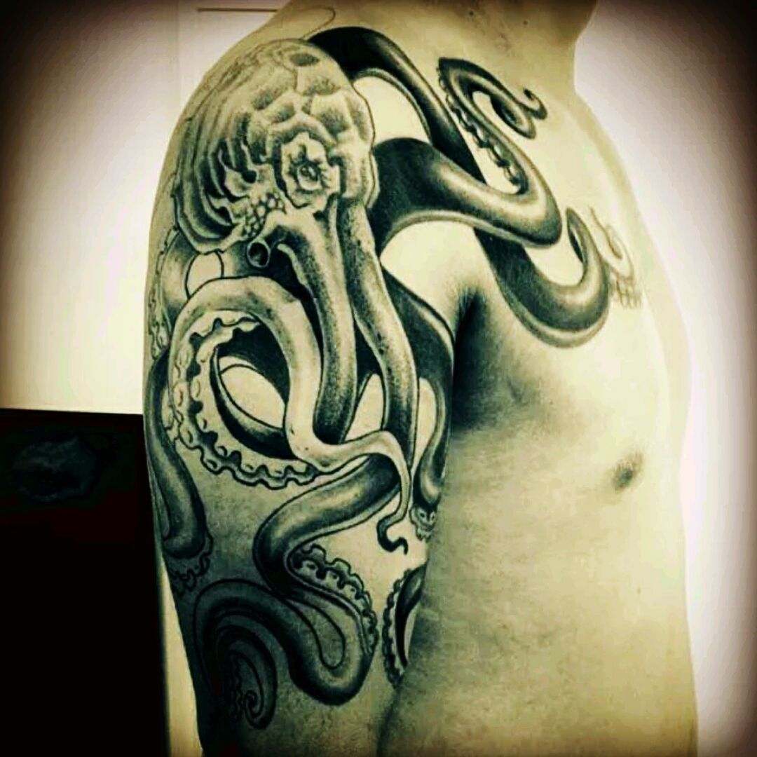 kraken shoulder tattoo