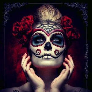2/2 And this the skull make-up of my dream tattoo #megandreamtattoo