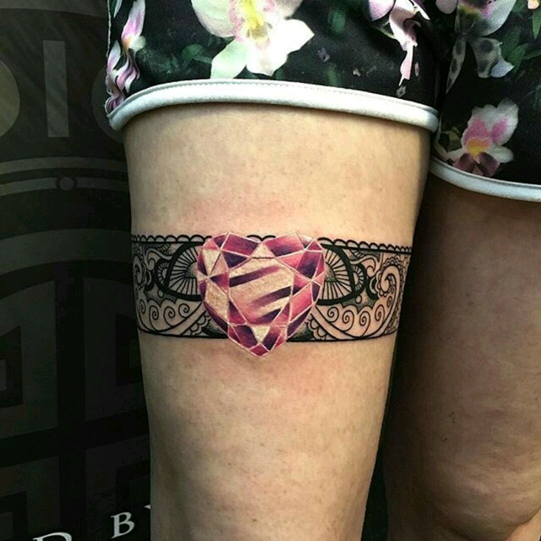 Double Ornamental Hearts on Girls Thighs