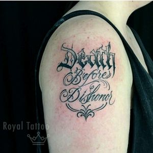 Death before dishonor by @taiobatattoo For info or bookings pls contact us at art@royaltattoo.com or call us at + 45 49202770 #royal #royaltattoo #royaltattoodk #royalink #deathbeforedishonor #lettering #script #scripttattoo #letteringtattoo #letter
