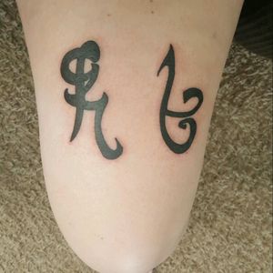My fifth tattoo. I got this in August of 2016 at Iron Brush in Lincoln, NE by Ransom Bennett. They are runes from the Immortal Instruments series by Cassandra Clare. The one on the left is for healing and the one on the right is for strength. My friend and I got matching tattoos of these. #runes #mortalinstruments #strength #healing #iratze #book #inspired #ironbrush