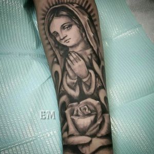 Mary . . . .#pdxtattoo #tattoosnob #tattooartistmagazine #artcollective #tattooistartmag #gresham #portland #portlandtattoo #realistictattoo #bestink #besttattoo #superbtattoos #supportgoodtattoos #guyswithtattoos #chickswithtattoos #amazingtattoos #cleantattoos #pdx #pnw #pdxink #greshamoregon #ladytattooers #springfieldoregon #roseburg #eugene #tattoodo #blackandgrey