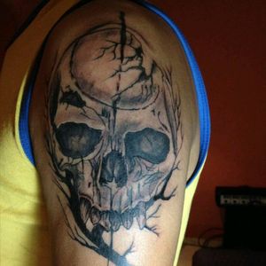 Skull tattoo#coverup #coveruptattoo #rosatattoo #blackandgrey #blackandgreytattoo #tattoo #tattoos #tattooed #tattooec #tattooart #tattooartist #tattoostudio #tattooshop #tattoosofinstagram #tattooedgirls #tattooer #tattoolife #tattooing #tattooist #ink #inked #inkedup #inkedgirls #inkedboy #art #arte #artist #artistic #tatuaje #tatuajes