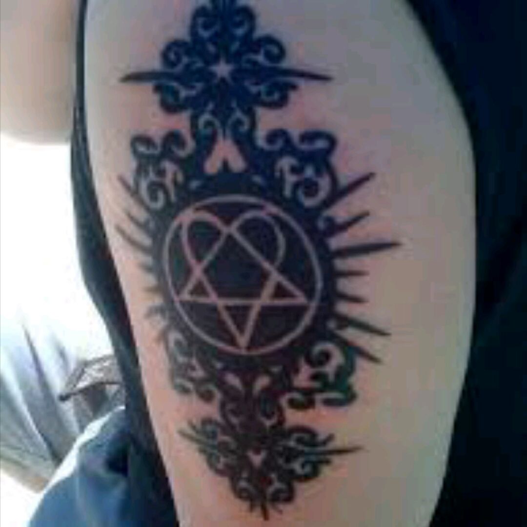 Pin by kaneve14 on His Infernal Majesty  Ville valo Bam margera Ville