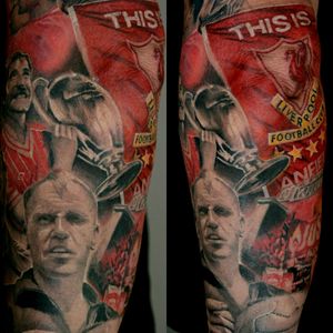 Lfc tattoo #yarotattoo #tattoo #realistictattoo #liverpooltattoo #liverpool #lfc #liverpoolfootballclub #youllneverwalkalone #ynwa #soccer #footballplayer