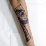 #tattoo #tatuagem #chefknife #cleaver #cleavertattoo #black #ink #skull #caveira #skulltattoo #dotwork #stephanieumeda #011 #zonasul #tattooidea #tattoodo