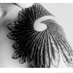 Want something like this with blue and white shades in the feathers