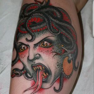 #MEGANDREAMATTOO  would love this on my ribs