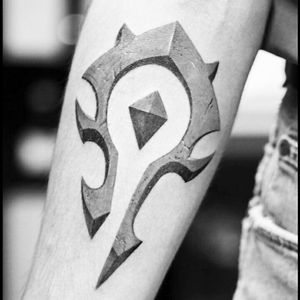 One of the tattoos I'll definitely be adding to my collection! #worldofwarcraft #horde #blackAndWhite Found this app through #megandreamtatto and @tattoodo , I'll definitely be using it a lot more though :D