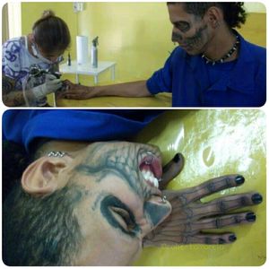 Eu tive a honra de tatuar esse cara aewww @zombiepunkkurt 💀valew e a humildade de sempre 😍 TMJ