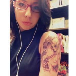 My 3rd tattoo I got in November 2014: My #NakedLady #ShoulderPiece and the beginning of my sleeve