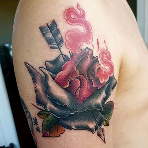 Custom heart and rose tattoo.hope you like it. #marcinchtattoo #loyaltothecoil #tattooprime #customtattoo #blackrose #hearttattoo #heart