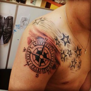 Frisch gestochen #tattoo #tattoolove #erweiterung #immerweiter #kompass #stars