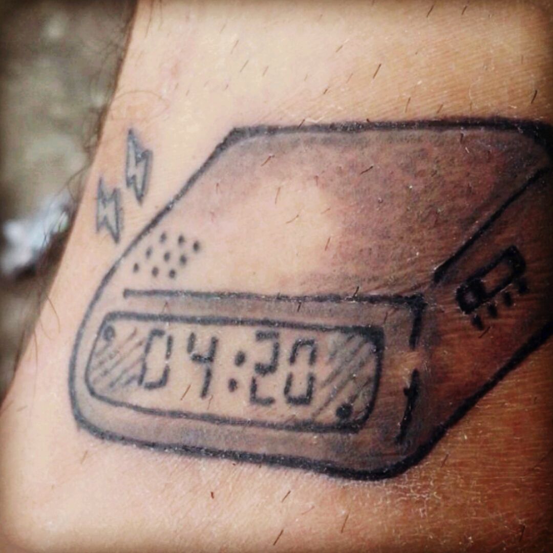 10 Small Clock Tattoo Ideas That Will Blow Your Mind  alexie