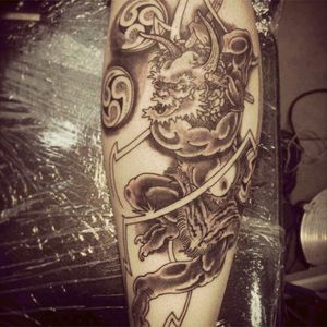 Fresh Calf tattoo of raijin雷神#japanese #raijin #godofthunder #thunder #god #雷神 #mythological #blacandgrey  #blacandgreyart  #blackandgrey