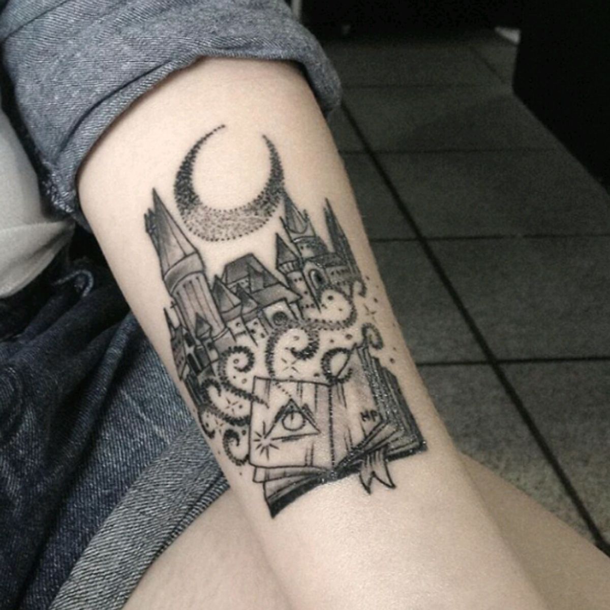 Tattoo uploaded by Sendy Tomoe • Hogwarts is my home 💙 harrypotter 