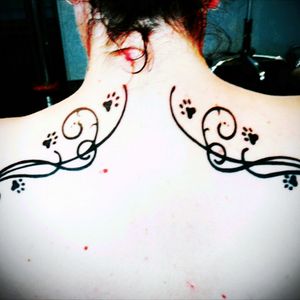 My shoulders tattoo. This is my second one. So love it.