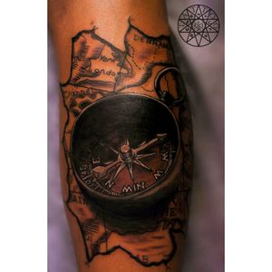#compass #компас #graywash #ink #intenze #aquarelle #eyes #colours #lines #semenyutatattoo #tattoo #art #picture #beautiful #blackandwhite #man #eyes #hand #Ukraine #israel #Haifa #illichevsk #drawing #sketch  #חיפה #ישראל.