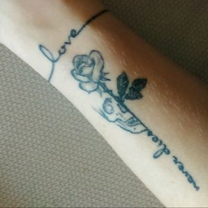 #love #never #dies #rose #skeleton
