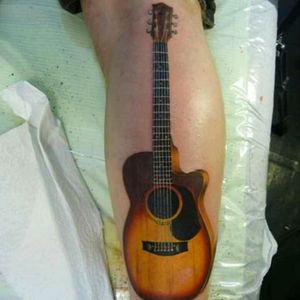 Guitarr tattoo