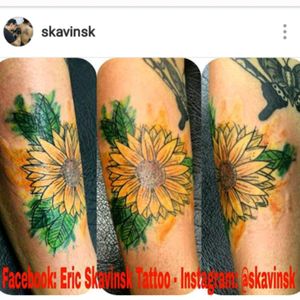 Instagram: @skavinsk#ericskavinsktattoo #sketchtattoo #watercolour #watercolor #sunflower #girassol #aquarela #tattoo #exclusiva #creative #design #flower #tatuagemfeminina #girltattoo #tattoo #tatuagem #tattoodo #tguest #saopauloink #tatuagensdelicadas #eletricink #namps #tattoodo #artfusionstarter